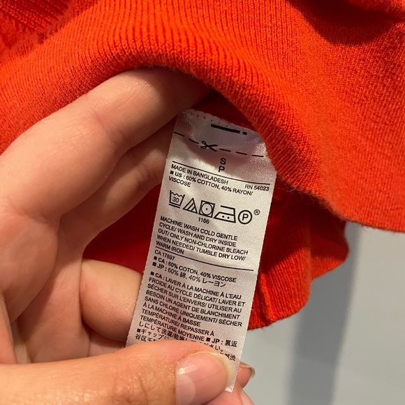 Banana Republic Women's Bright Orange Crewneck Sweater - Picture 4 of 5